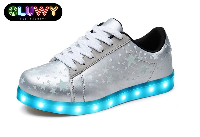 Comorama Voorgevoel pond LED schoenen verlichting - Silver Stars | Cool Mania