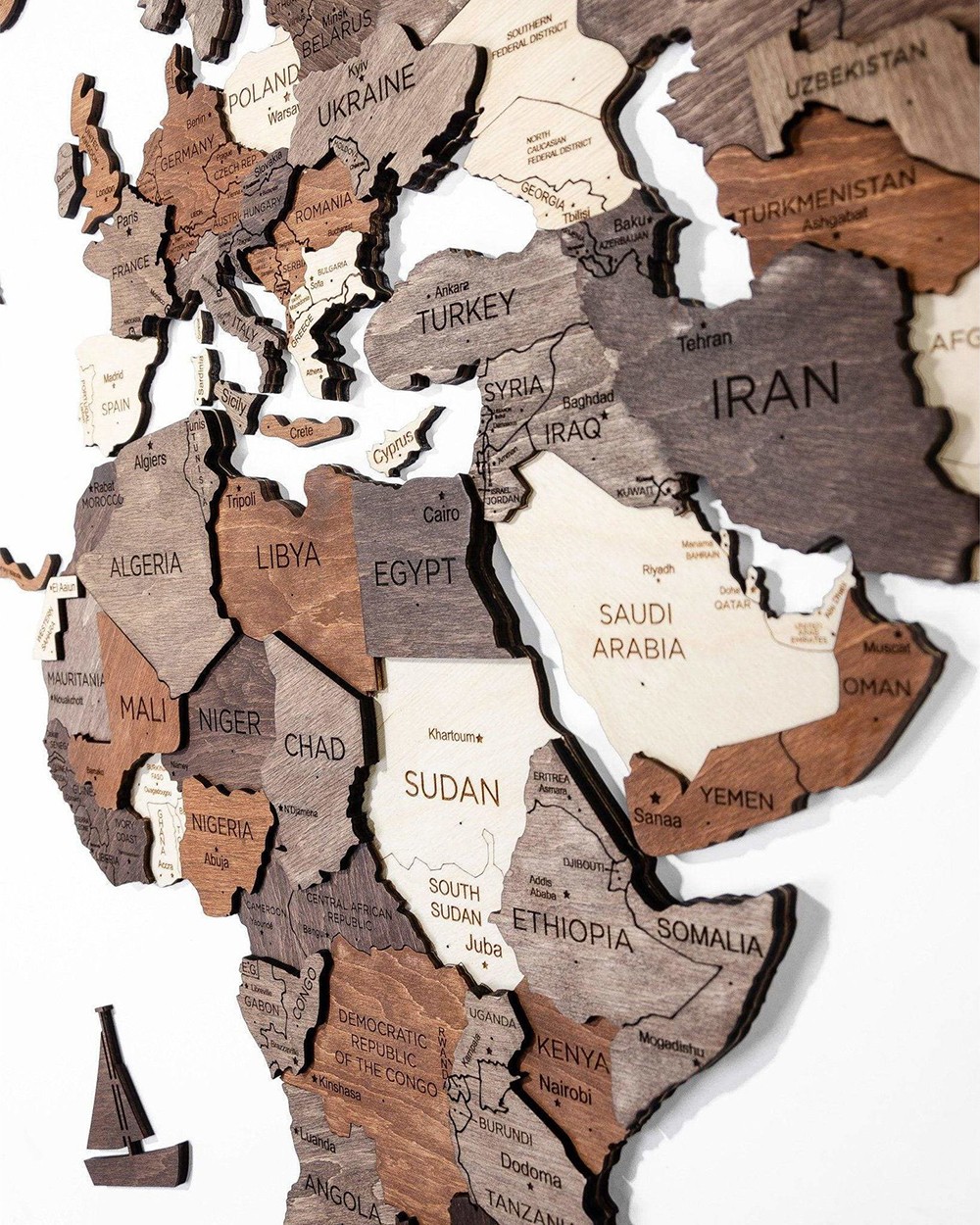 houten kaart aan de muur van het 3D-continent