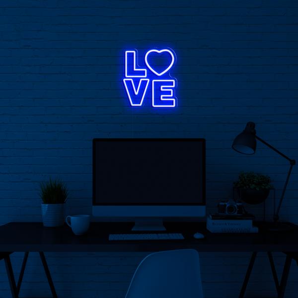 Neon LED bord aan de muur - 3D logo LOVE - met afmetingen 50 cm